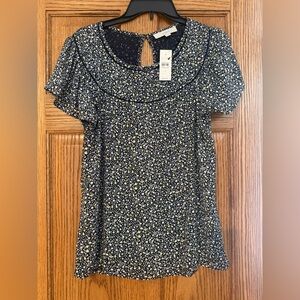 LOFT NAVY FLORAL PRINT SHORT FLUTTER SLEEVE MIXED MEDIA TOP BLOUSE SZ SMALL